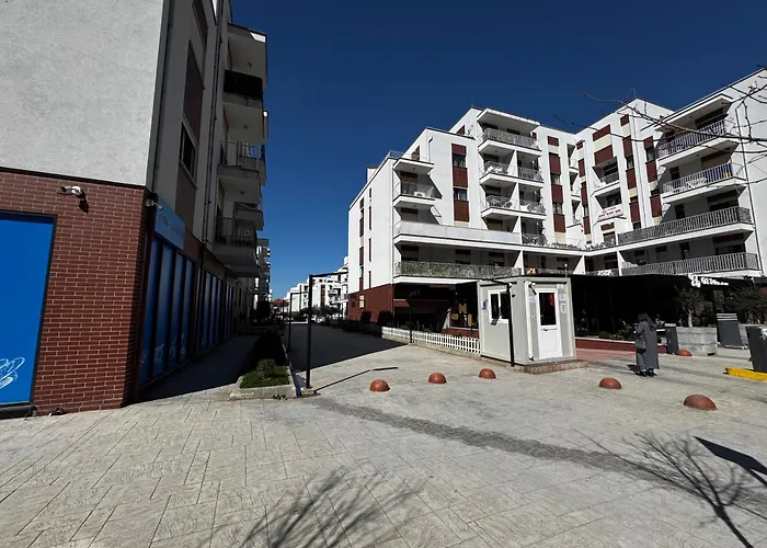 Cozy Flat Appartments In ティラナ